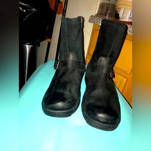 Black Ugg boots for men size 10 in great condition barley worn